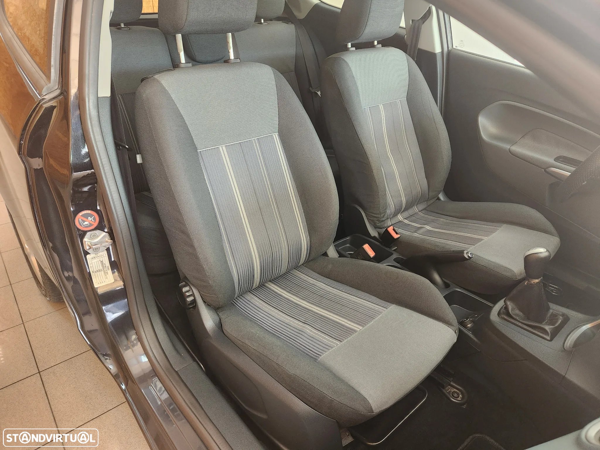 Ford Fiesta 1.4 TDCi Titanium - 32
