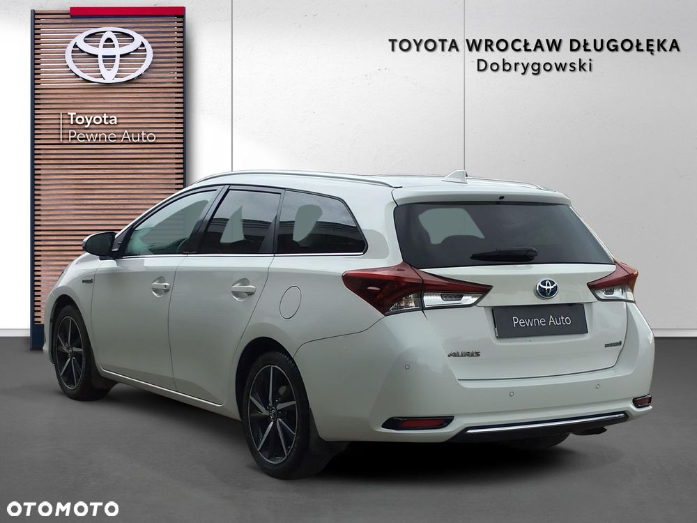 Toyota Auris Hybrid 135 Premium - 5