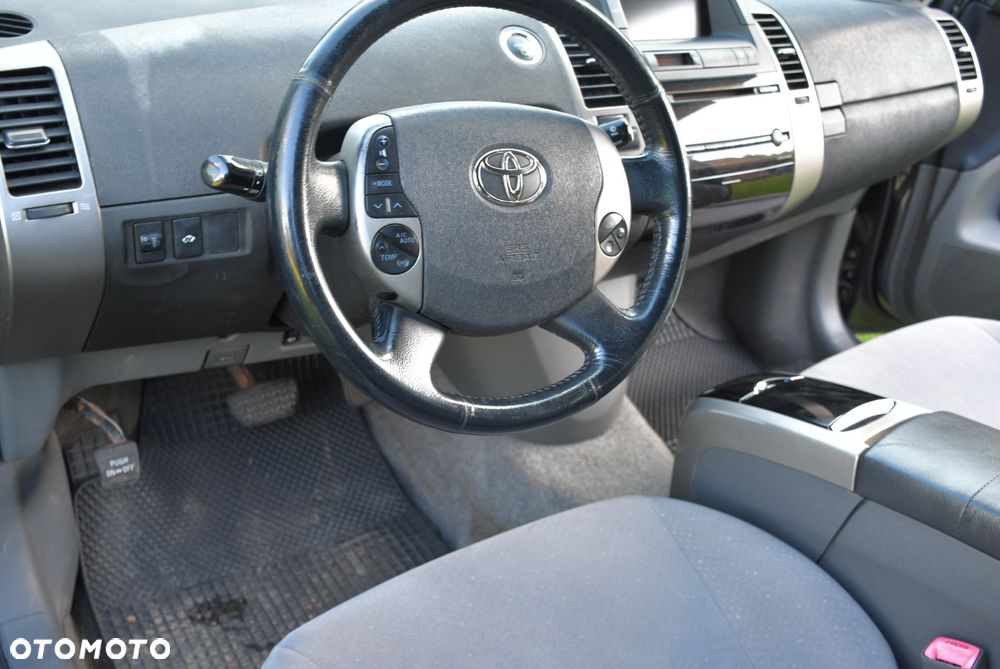 Toyota Prius - 7
