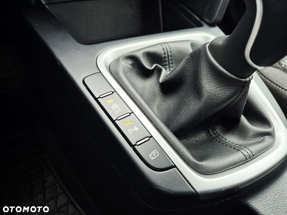 Kia Ceed 1.5 T-GDI M - 23