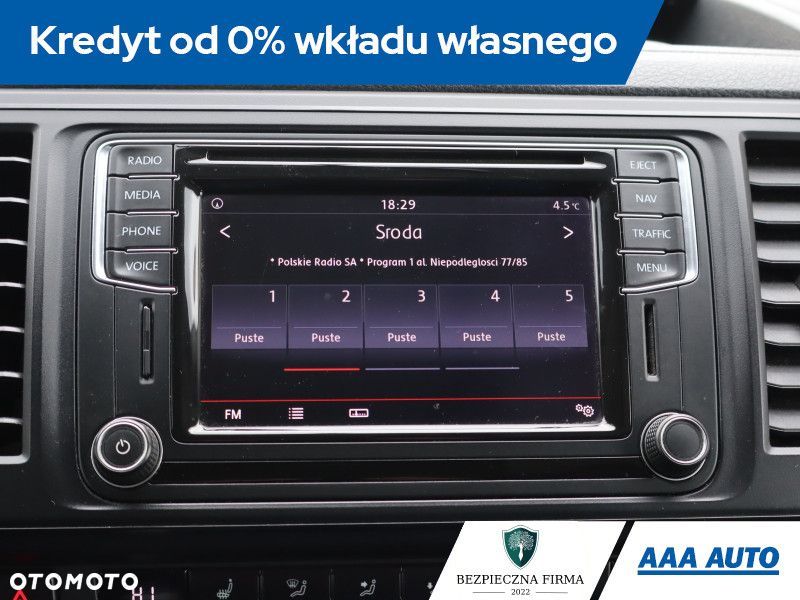 Volkswagen Caravelle - 14