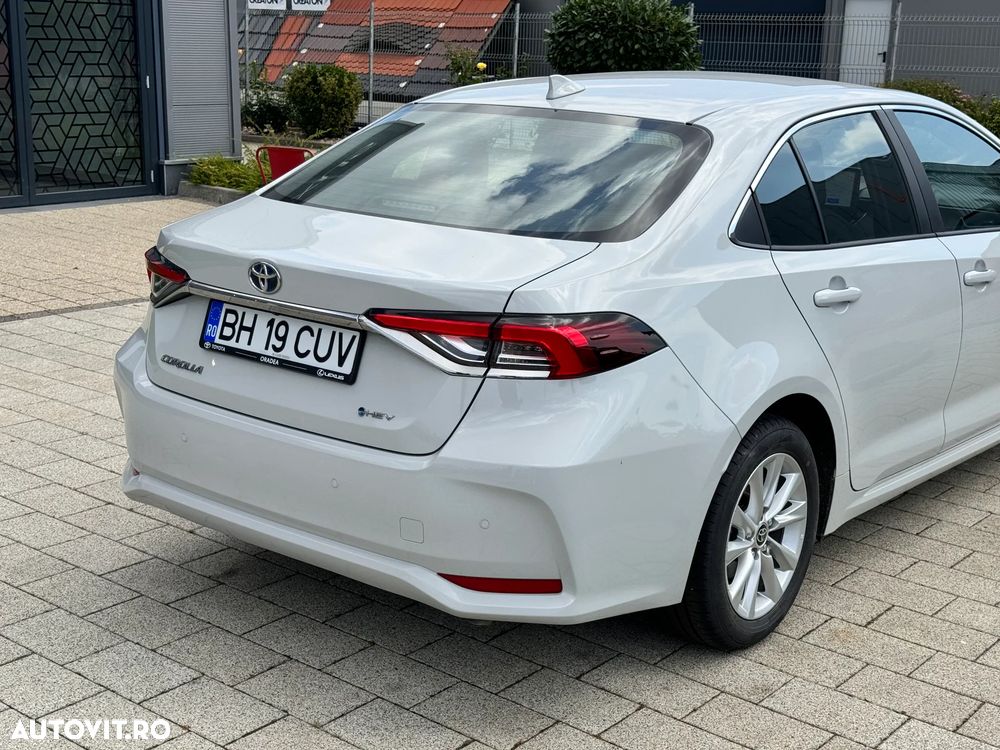 Toyota Corolla 1.8 HSD Business - 9
