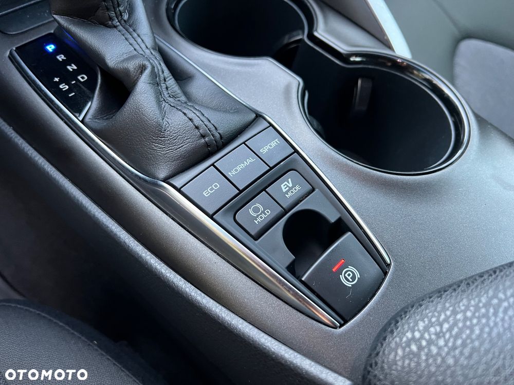 Toyota Camry 2.5 Hybrid Comfort CVT - 21