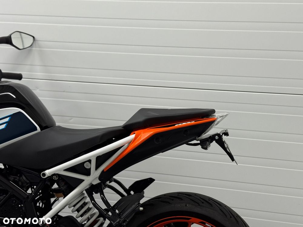 KTM Duke - 17