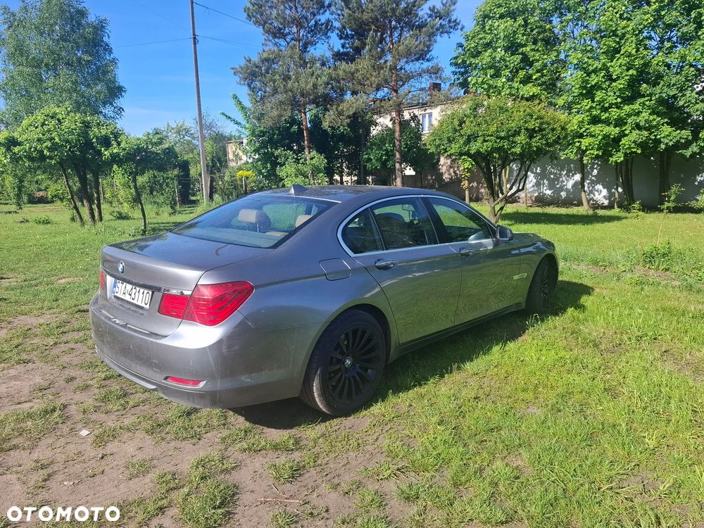 BMW Seria 7 730d Blue Performance - 2