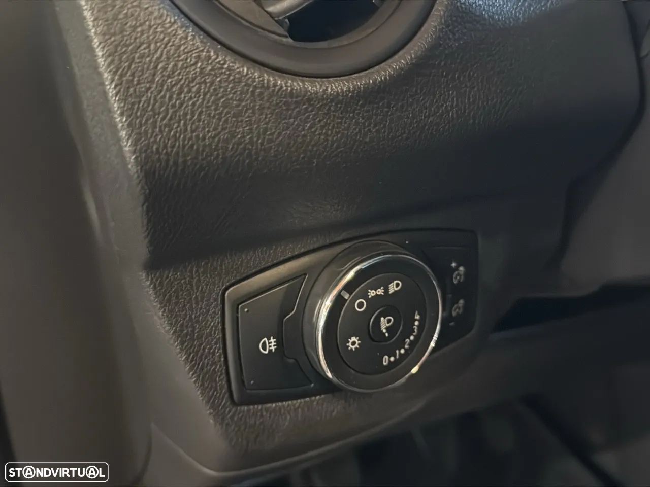 Ford Transit Connect - 12