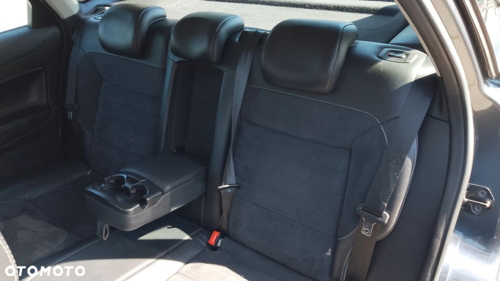 Ford Mondeo 1.8 TDCi Titanium X - 19