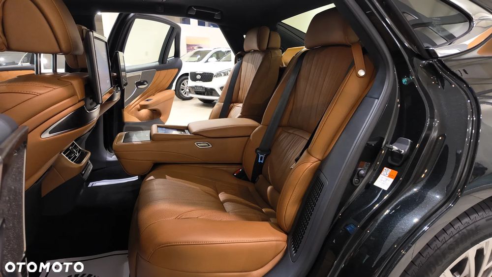 Lexus LS 500h Omotenashi AWD - 25