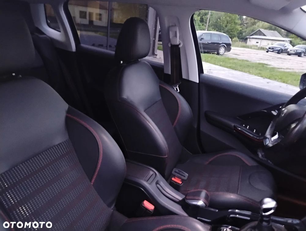 Peugeot 2008 BlueHDi FAP 120 STOP & START GT-Line Edition - 12