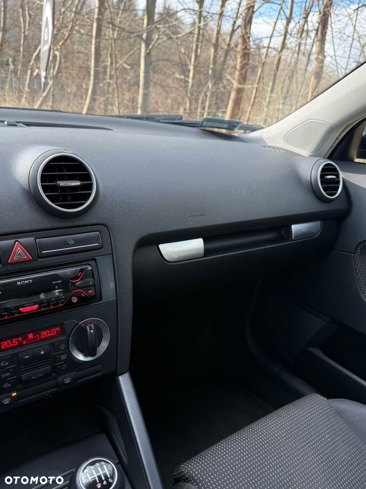 Audi A3 Sportback - 16