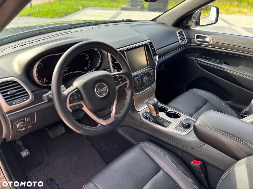 Jeep Grand Cherokee - 19
