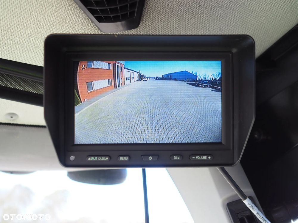 Claas Tucano 570 + V680 - 8