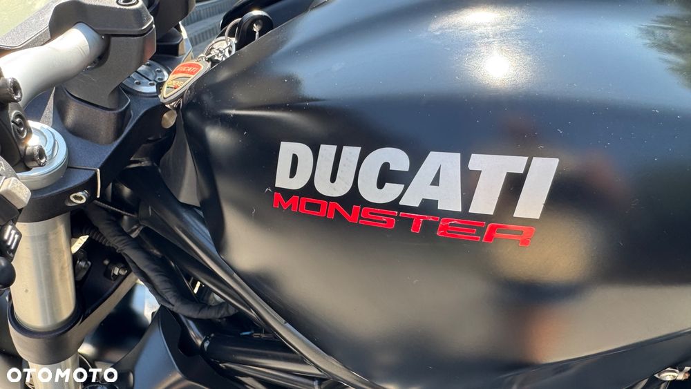 Ducati Monster - 23