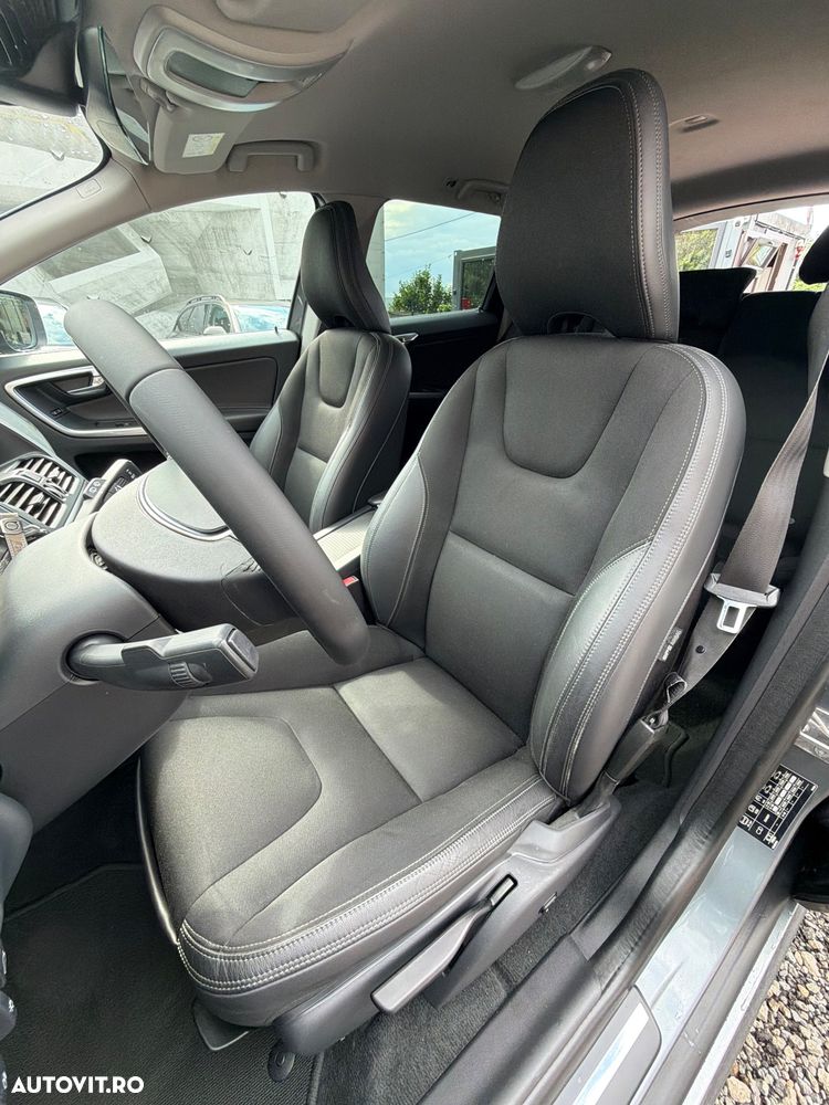 Volvo XC 60 D4 Geartronic Summum - 32