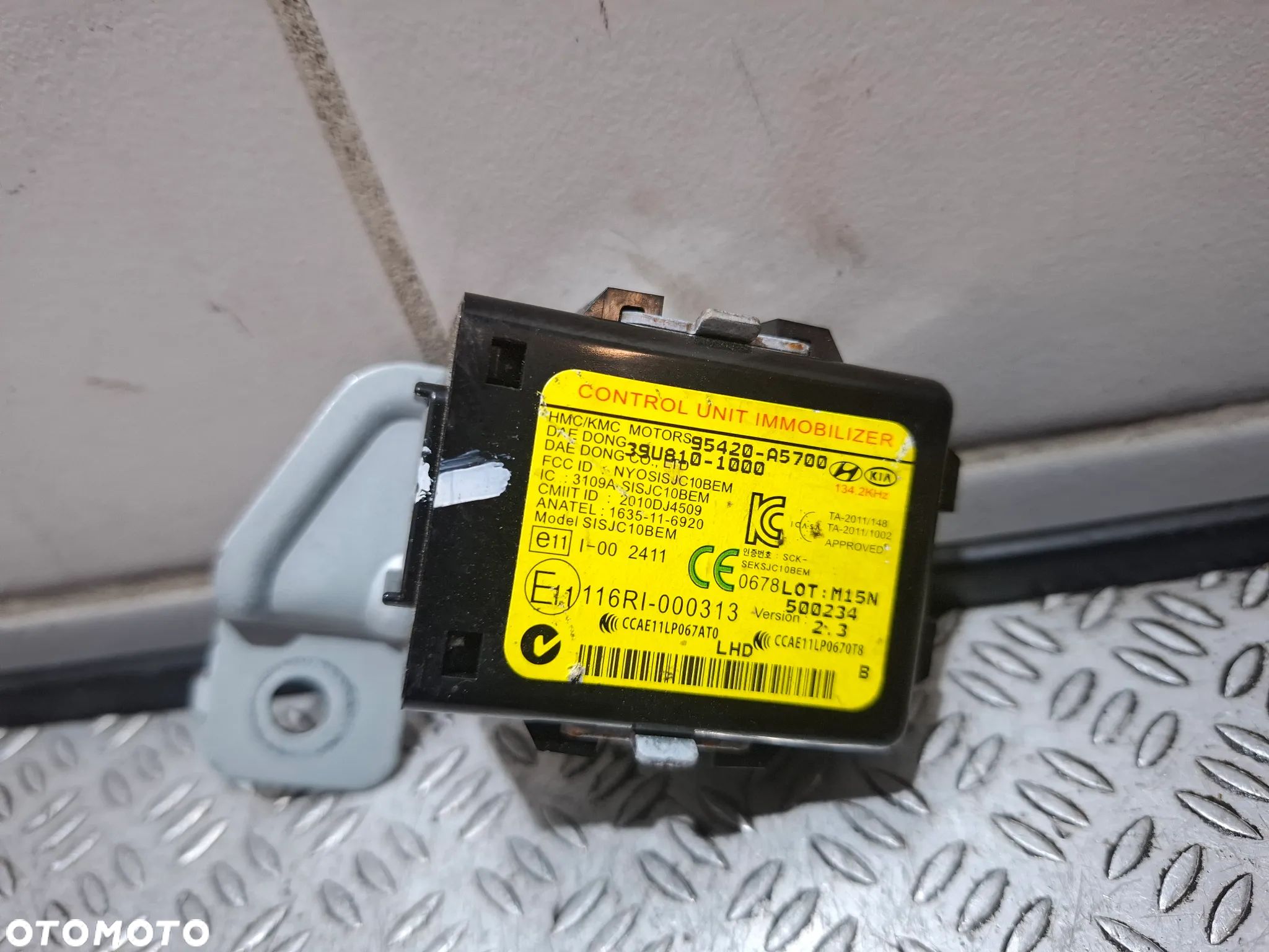 Moduł immobilizera sterownik Airbag Hyundai i30 2016 rok nr 95420-A5700 - 1