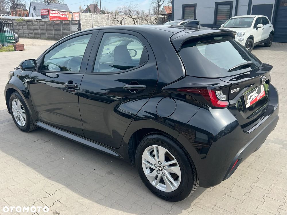 Toyota Yaris - 4