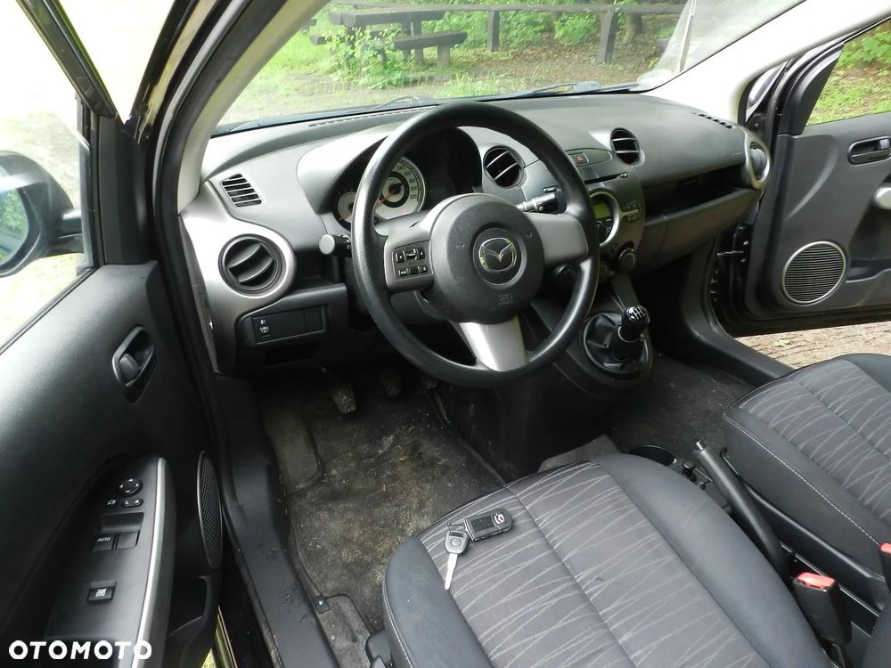 Mazda 2 - 14