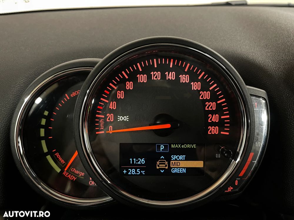 Mini Countryman Cooper S E ALL4 AT - 29