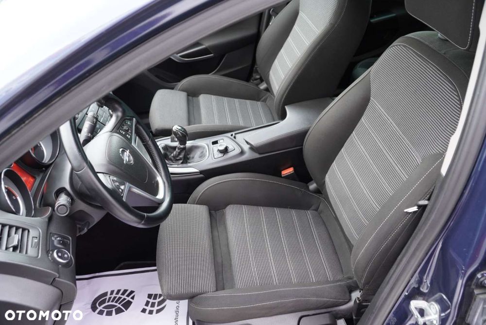 Opel Insignia 2.0 CDTI - 11