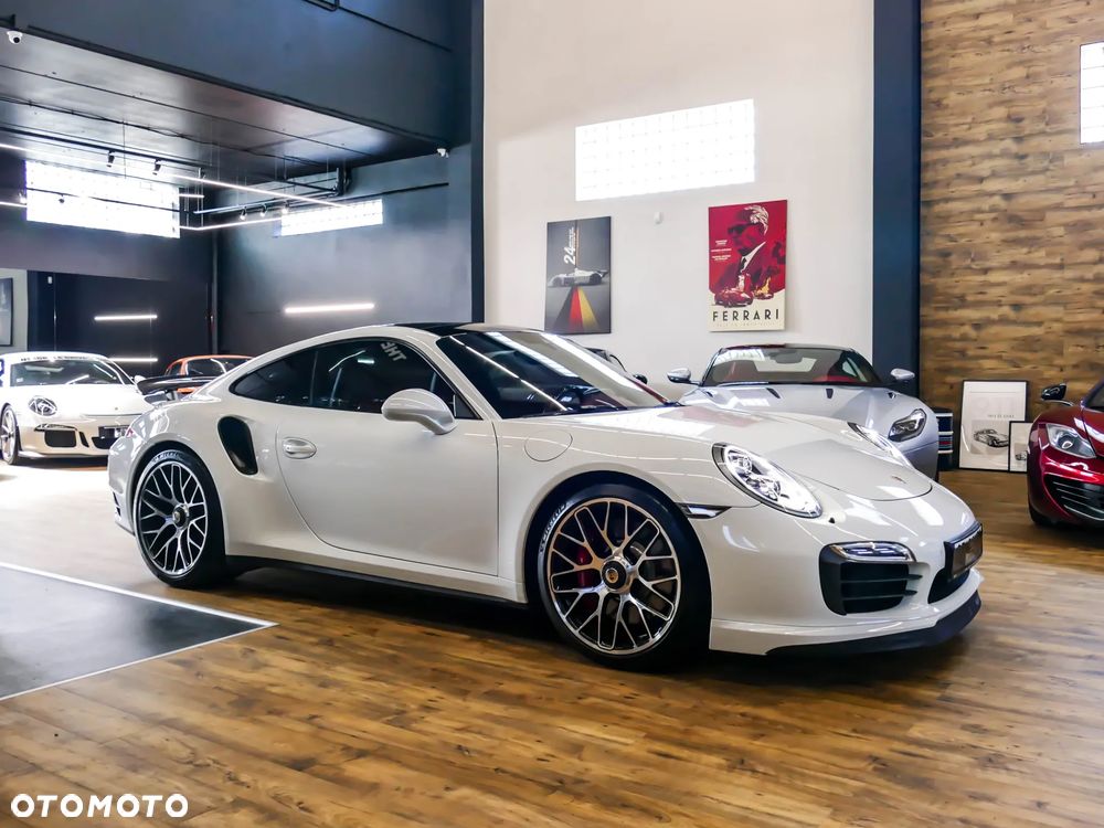 Porsche 911 Turbo S - 3