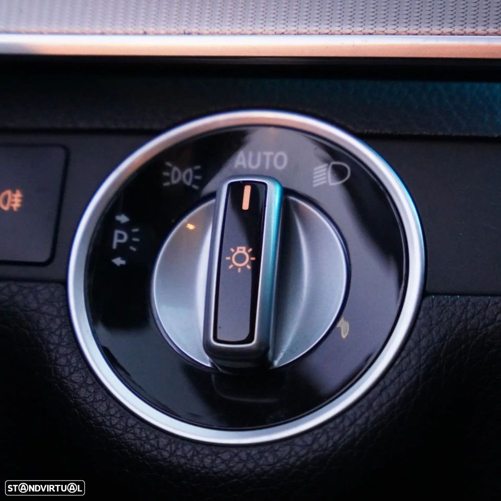 Mercedes-Benz E 300 Bluetec Hybrid Avantgarde - 30