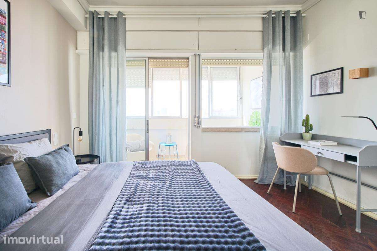 Quarto - localizado em Roma-Areeiro Lisbon - Grande imagem: 4/60