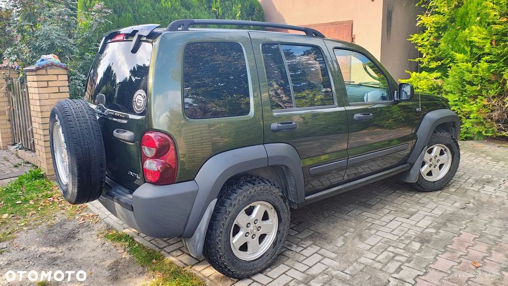 Jeep Liberty 3.7 4x4 - 9