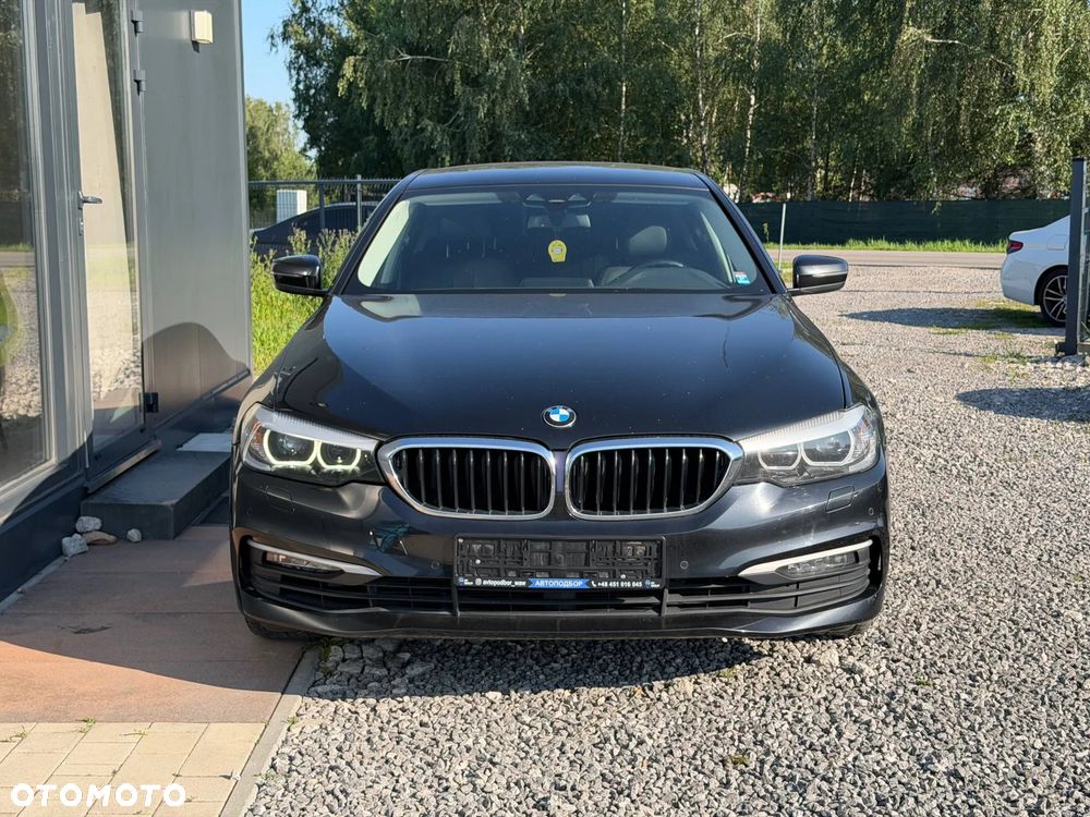 BMW Seria 5 520i - 8