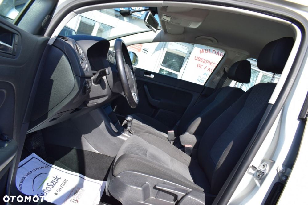 Volkswagen Golf Plus - 15