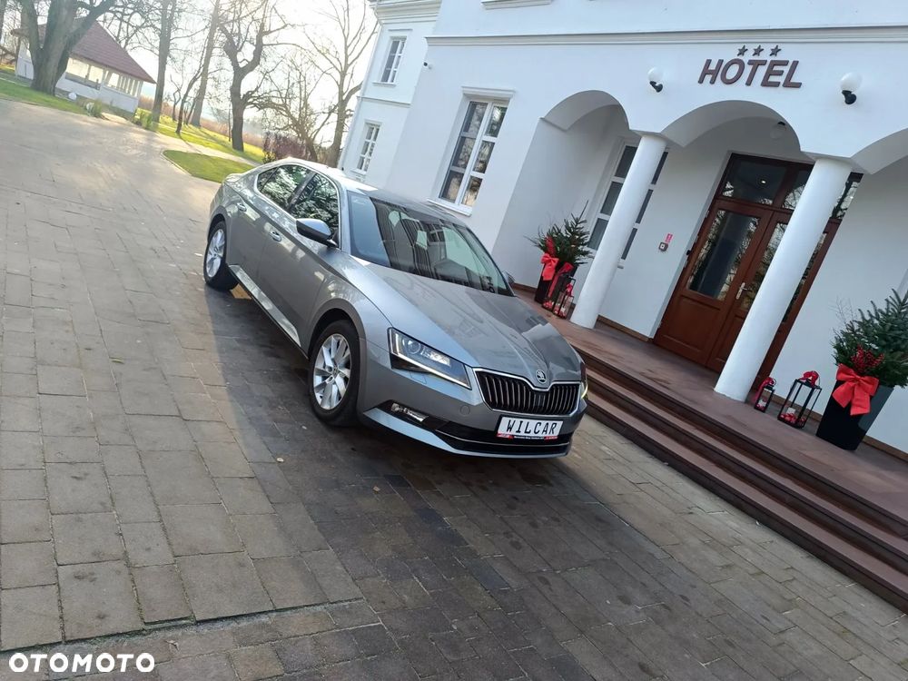 Skoda Superb 1.4 TSI ACT DSG Ambition - 14