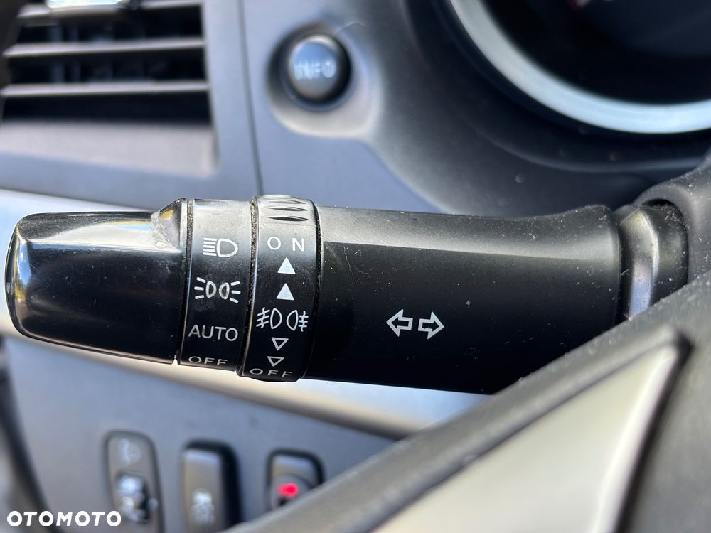 Mitsubishi Lancer 1.6 Invite - 17