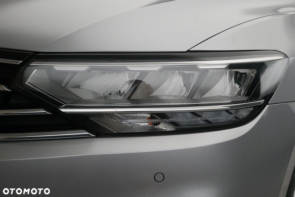 Volkswagen Passat 2.0 TSI Business DSG - 13