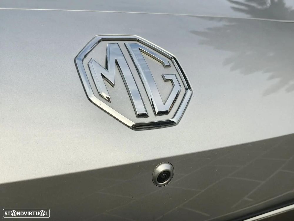 MG MG4 64 kWh Luxury - 23