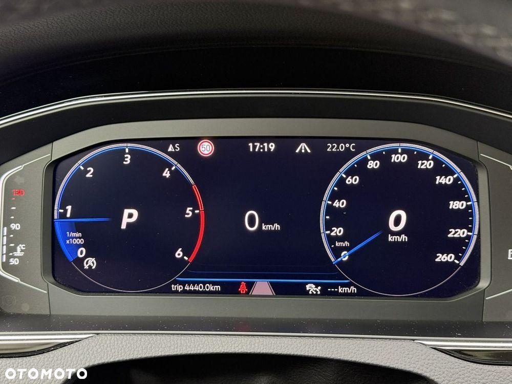 Volkswagen Passat Variant 2.0 TDI Elegance DSG - 12
