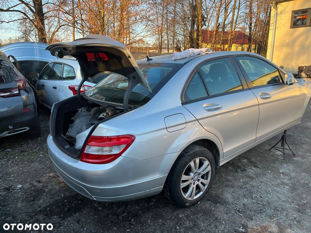 Mercedes-Benz Klasa C 180 BlueEFFICIENCY - 7