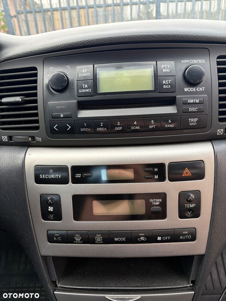 Toyota Corolla 2.0 D-4D Sol - 16
