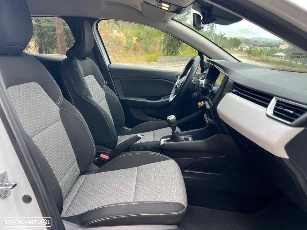 Renault Clio 1.0 TCe Limited Bi-Fuel - 29