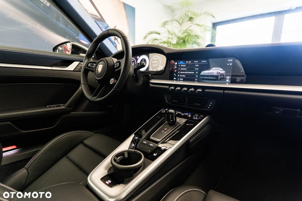 Porsche 911 Targa 4S - 27