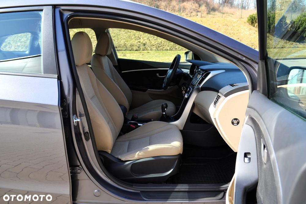 Hyundai i30 1.6 GDI BlueDrive Comfort - 11