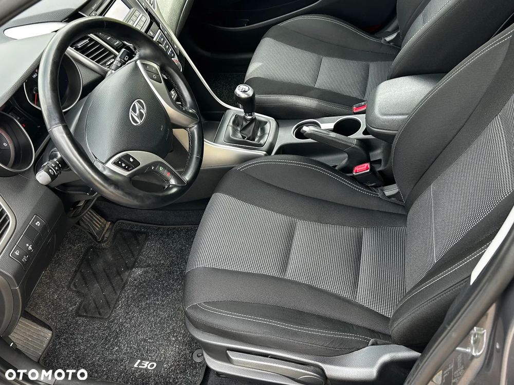 Hyundai i30 i30cw 1.4 Trend - 15