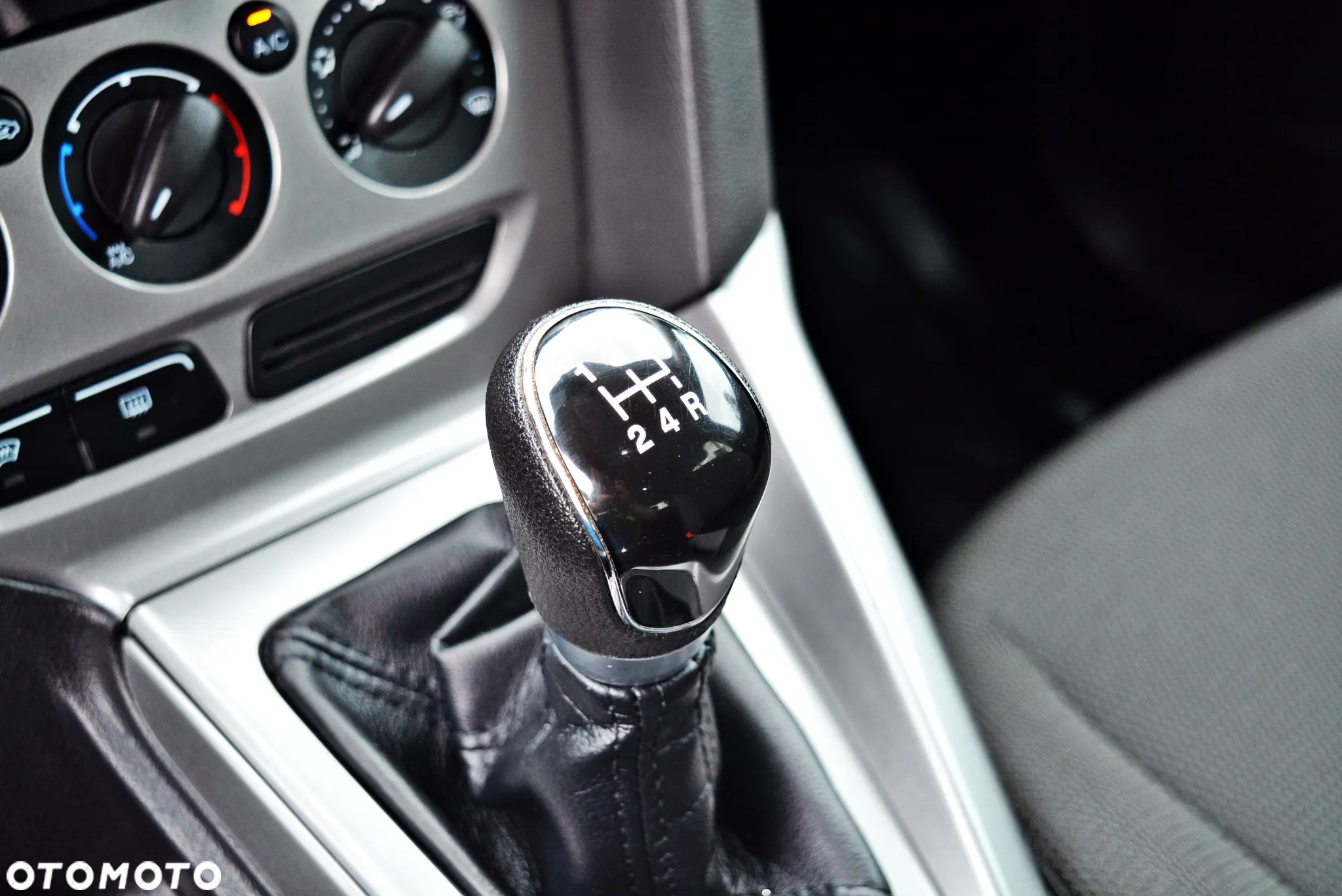 Ford Focus 1.6 Trend - 23