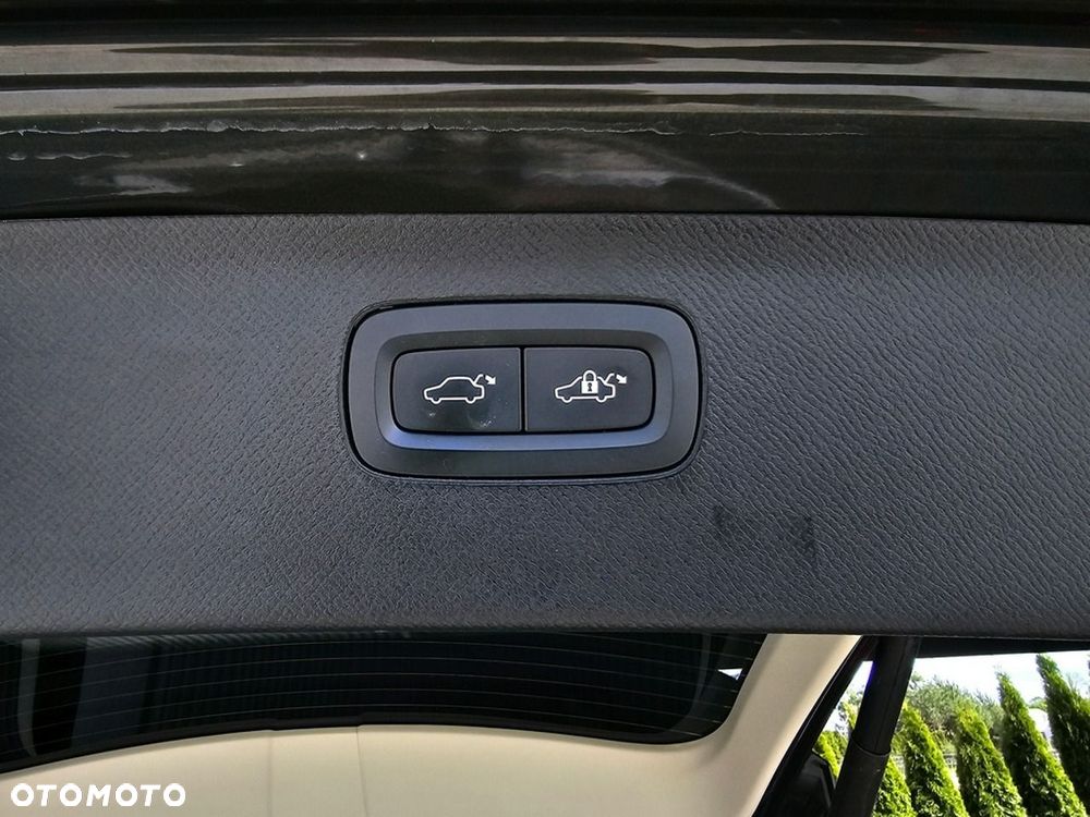 Volvo XC 90 - 36