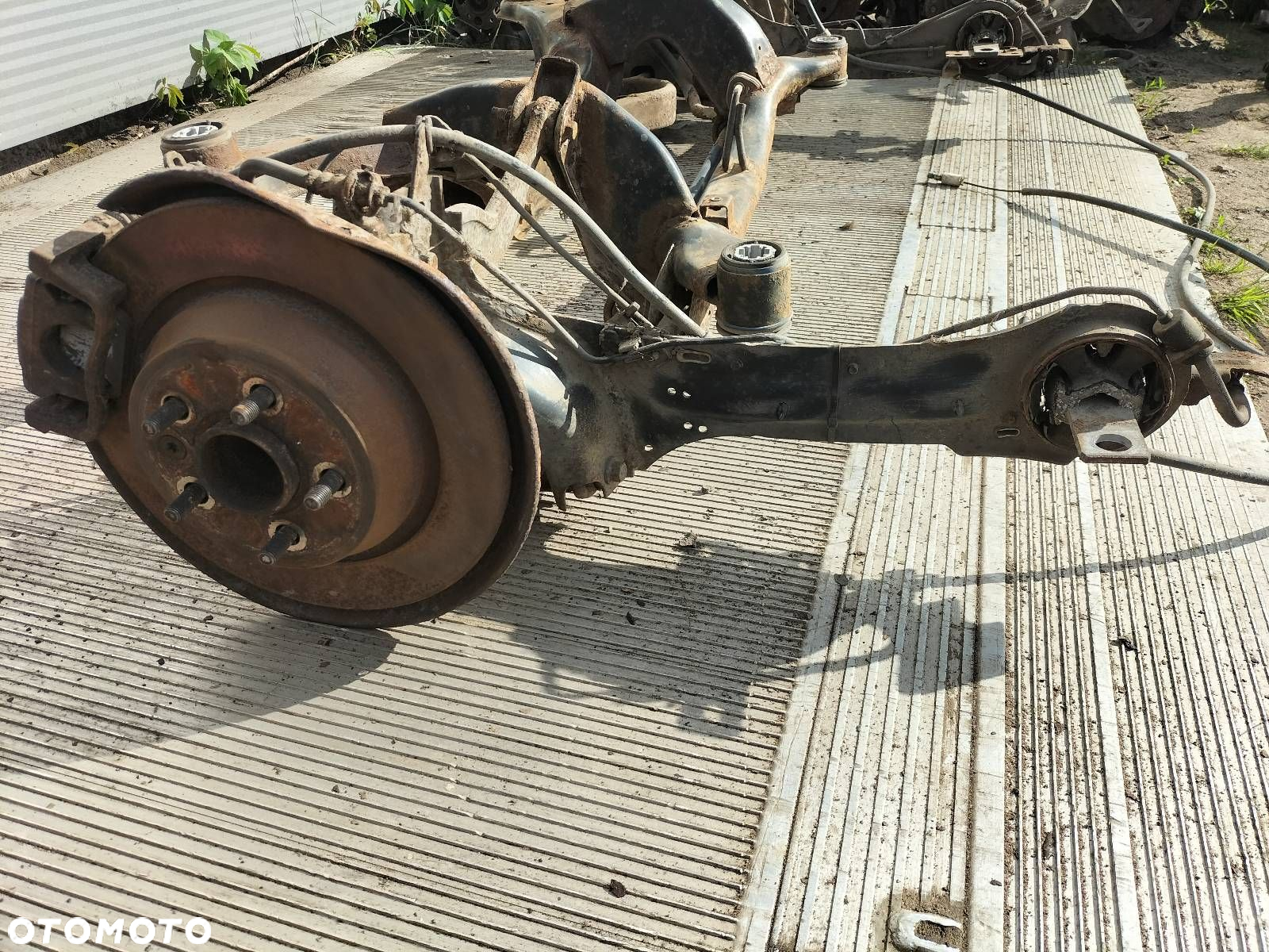 KOMPLETNE ZAWIESZENIE BELKA SANKI TYŁ WAHACZE PIASTY MONDEO MK4 HB 5D - 3