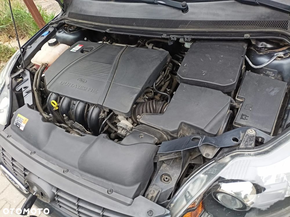 Ford Focus Turnier 2.0 16V Ghia - 30