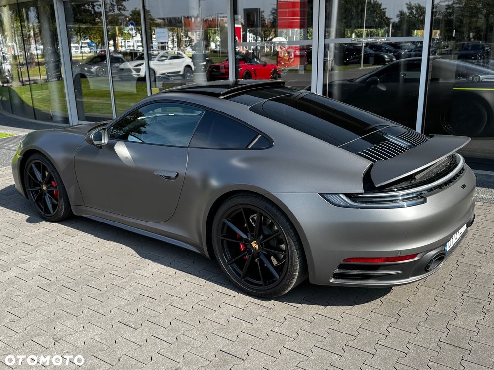 Porsche 911 Carrera 4S - 10