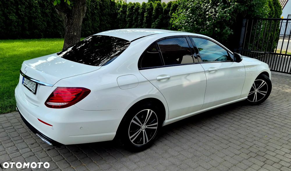 Mercedes-Benz Klasa E - 17
