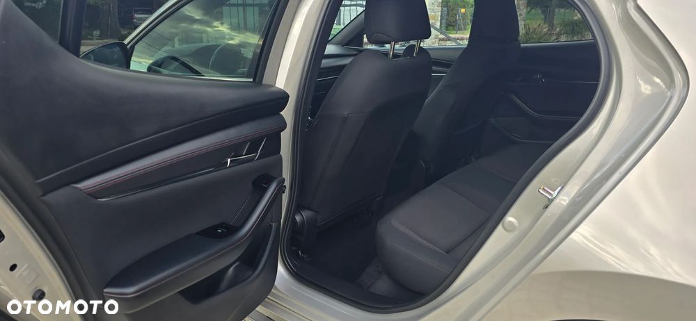 Mazda 3 e-SKYACTIV-G 2.0 M HYBRID 150 SELECTION - 28