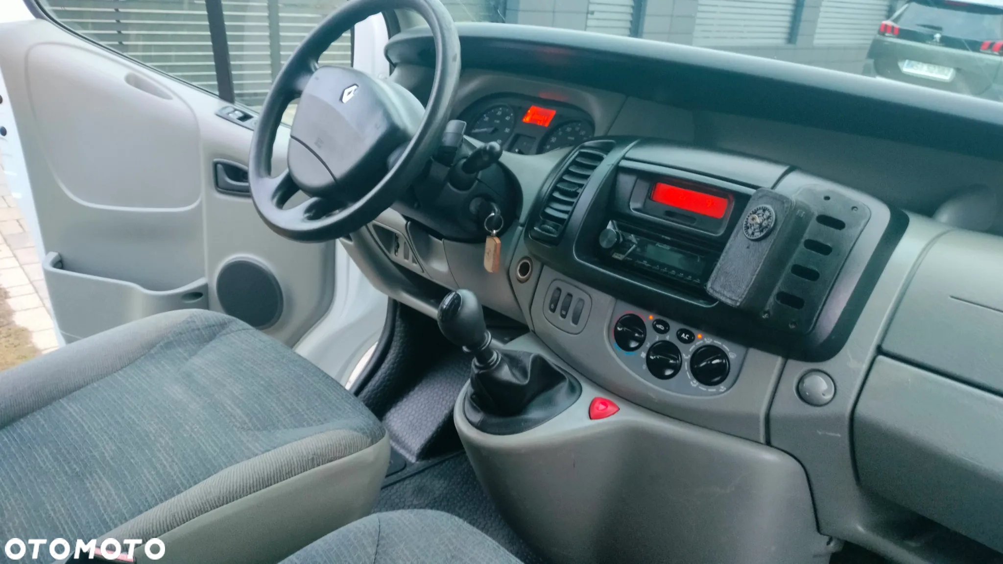 Renault TRAFIC - 17