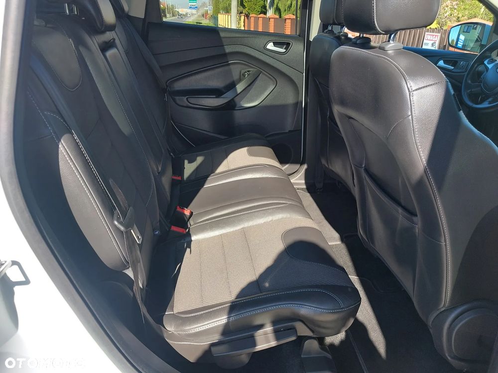 Ford Kuga - 22