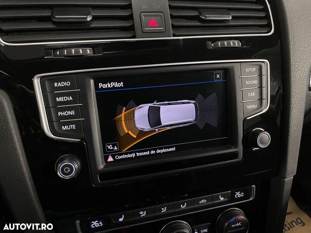 Volkswagen Golf 1.6 TDI DPF BMT Highline - 15